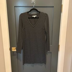 Trina Turk long sleeve shirt dress Size M worn 1-2